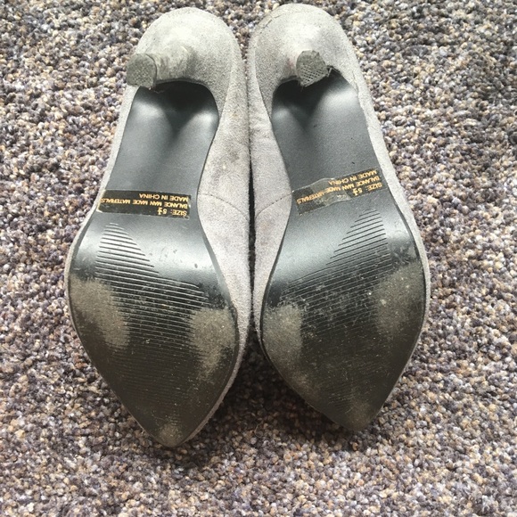 Gray Velvety Pointed Toe Stiletto - Picture 5 of 7